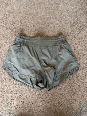 Lululemon Hotty Hot High-Rise Lined Shorts - Gray
